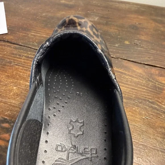 Dansko Shoes Womens Size 7 Brown Leopard Patent Professional Clogs 706-530202 - Picture 9 of 14